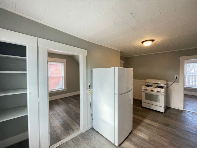 Building Photo - 29 Pennacook St