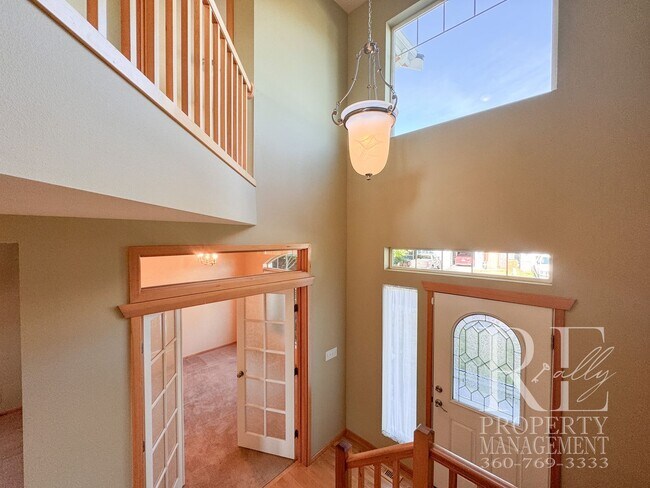 Foto del edificio - 18128 Mt Walker Dr NE