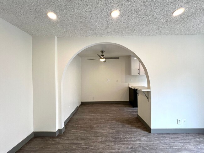 Foto del edificio - 3419 Keystone Av