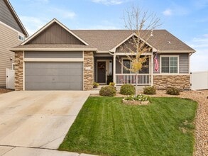 Building Photo - Beautiful 3 Bed, 2 Bath Ranch-Style House in East Windsor!