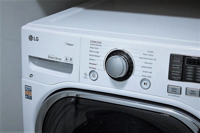 Interior Photo - Detroit Savings Bank