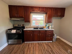 Building Photo - 511 Freeman Dr