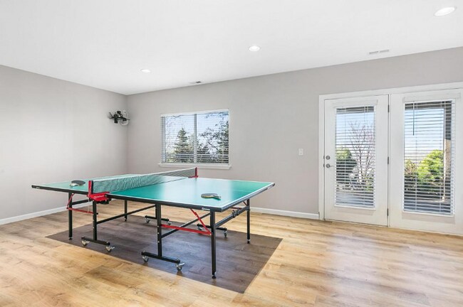 Foto del edificio - 429 Brewster Dr