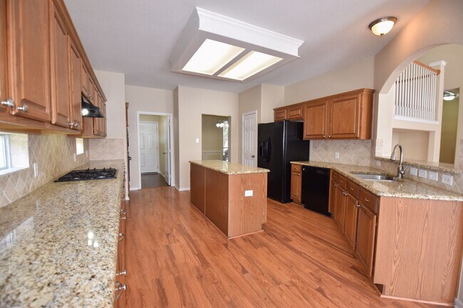 Building Photo - 1452 Carriage Ln