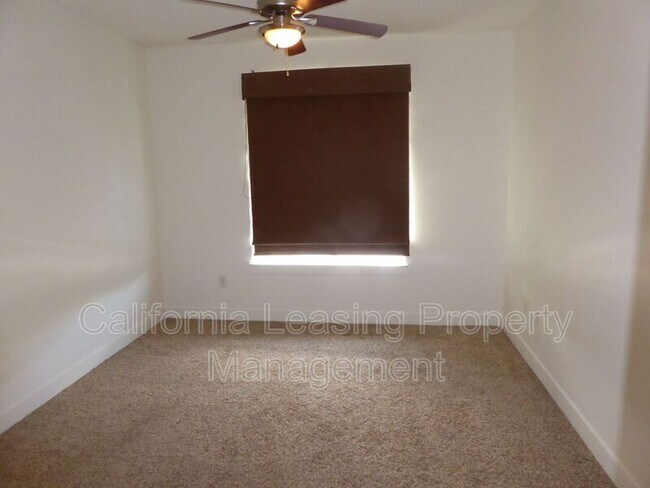 Building Photo - 24505 Town Center Dr