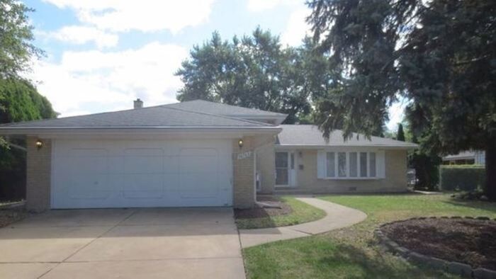 Primary Photo - 16763 Evans Ave