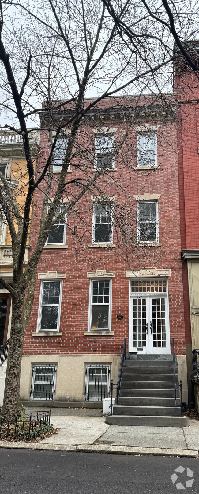 Building Photo - 427 State St