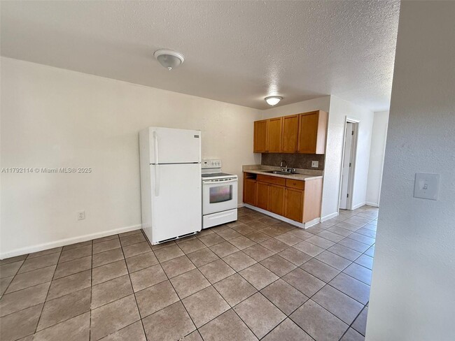 Foto del edificio - 5647 Seventh Ave