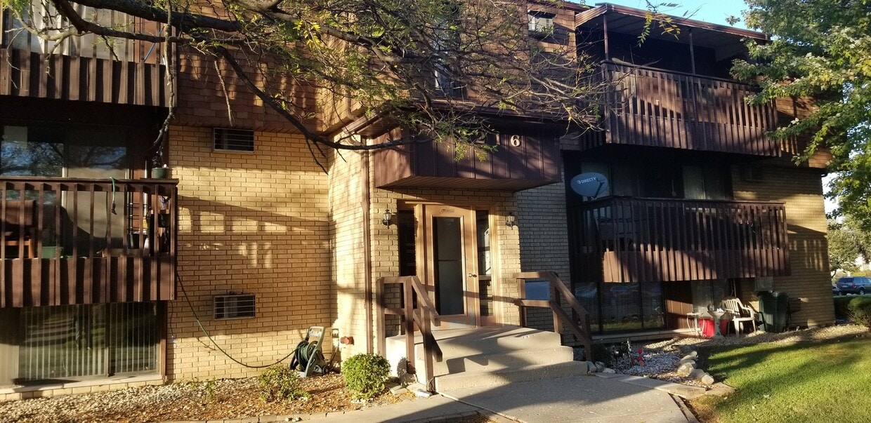 2230 Oneida St Unit 307, Joliet, IL 60435 Condo for Rent in Joliet