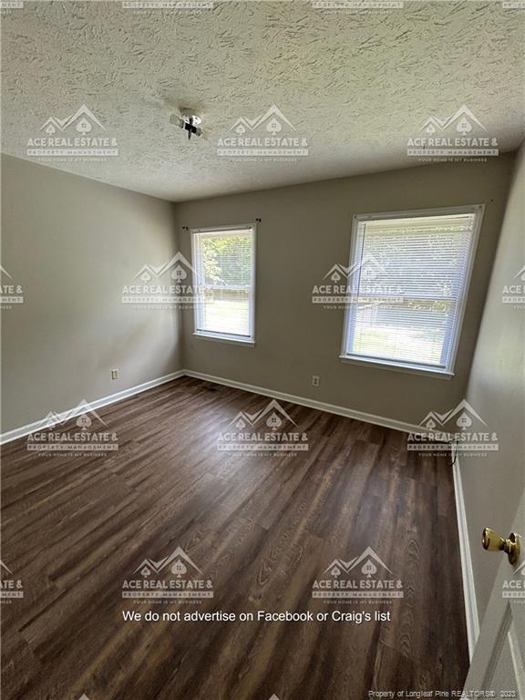 Building Photo - 1635 Ireland Dr