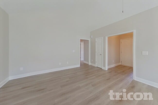Building Photo - 110 Darian Dr