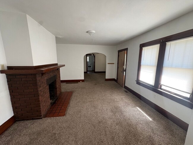 Building Photo - 135 S 23rd St