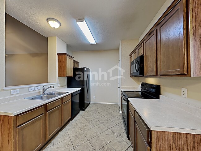 Building Photo - 8610 Still Moon