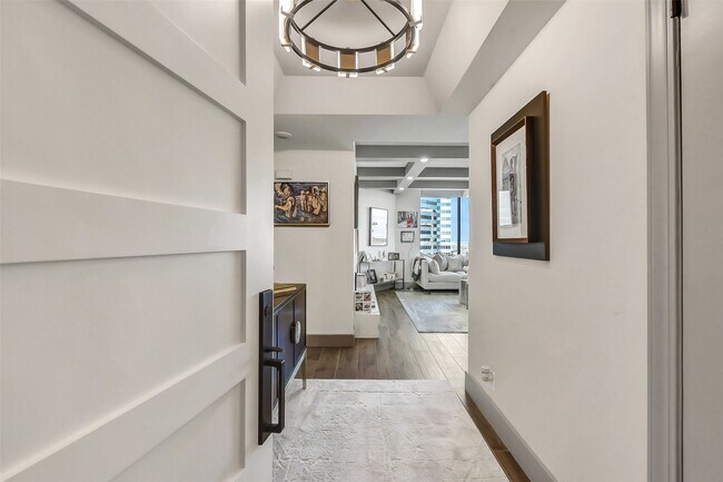 Building Photo - 1111 Caroline St