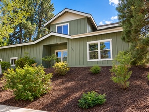 Building Photo - 115 Northwest Mount Washington Drive