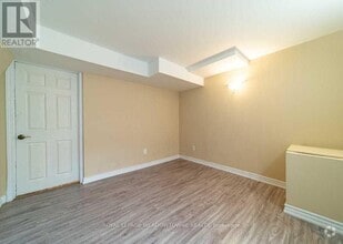 Building Photo - 1036 Yates Dr