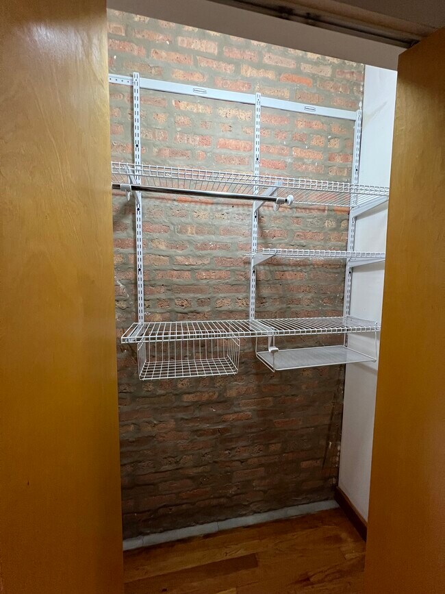 Closet 1 - 1636 W Columbia Ave