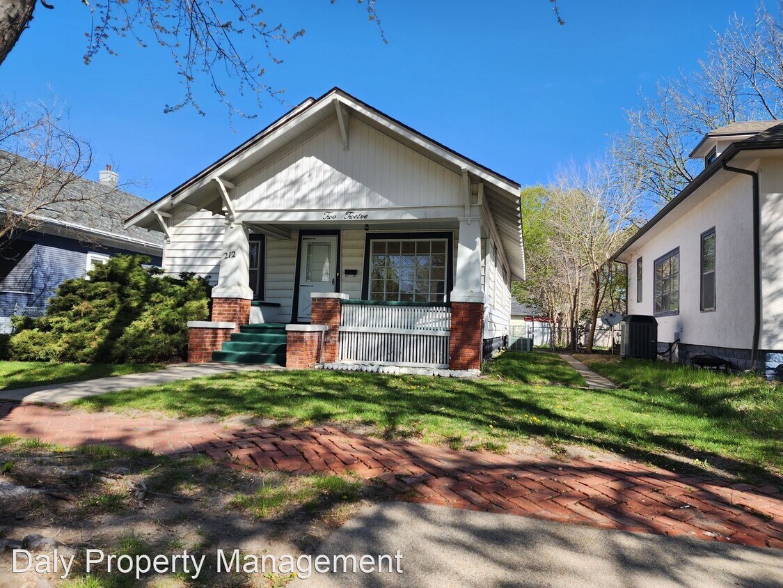 212 W 8th St, Grand Island, NE 68801 House Rental in Grand Island, NE
