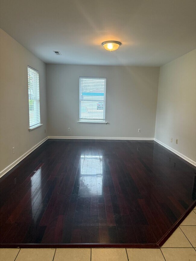 Foto del edificio - 604 41st Ave N