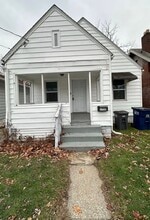 Building Photo - 1755 Marne Ave