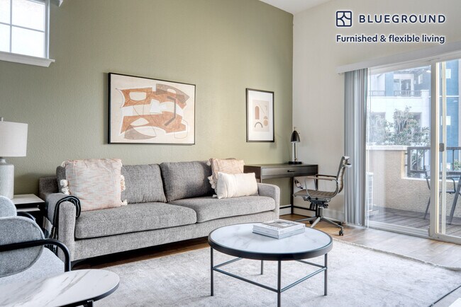 Foto del edificio - 1265 Lakeside Dr