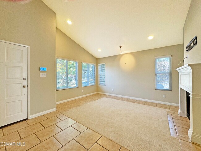 Foto del edificio - 13194 Knotty Pine St