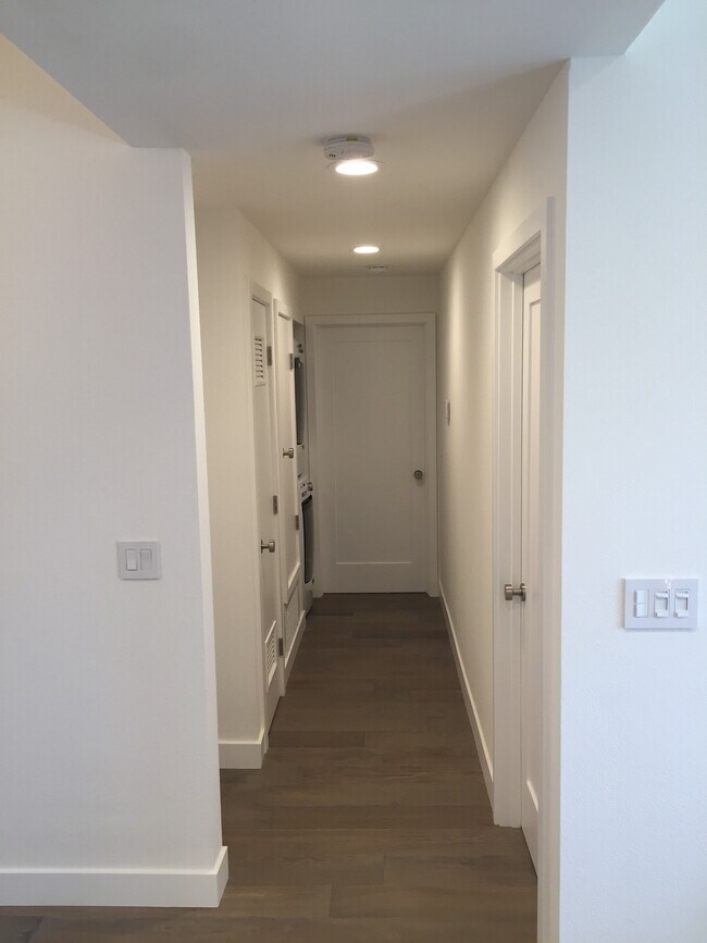 Foto del edificio - 23621 Del Monte Dr