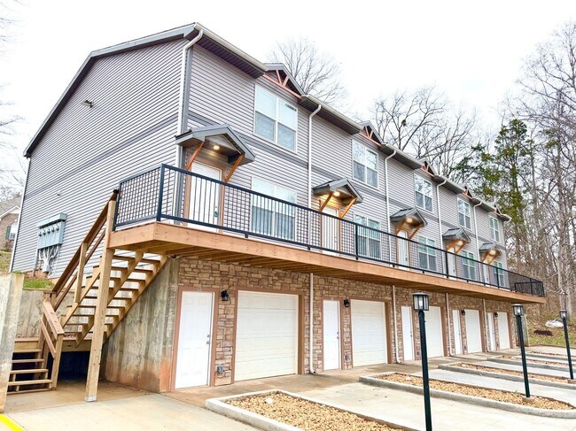 Foto del edificio - 511 Glenstone Springs Dr