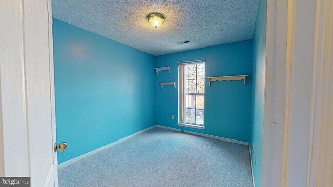 Building Photo - 16503 Elmcrest Terrace