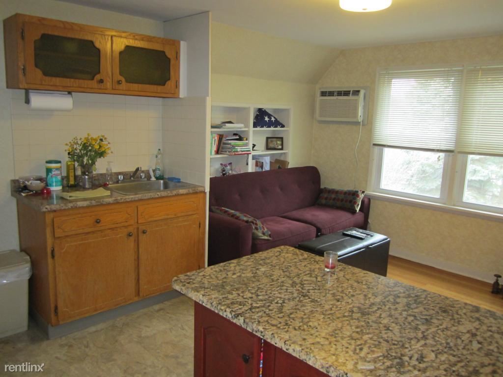 Foto principal - 2196 S River Rd