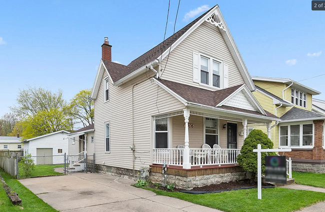 Building Photo - 1006 Hovey St SW