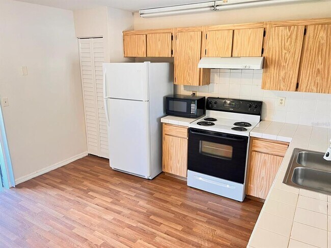 Foto del edificio - 324 Sherborne Ln