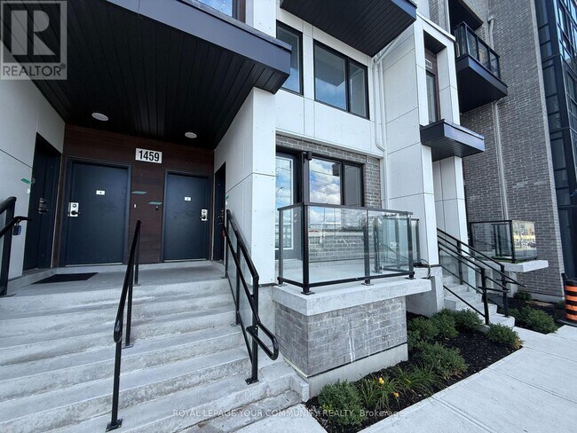 Photo du bâtiment - 1459-1459 O'Connor Dr
