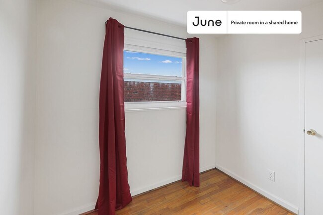 Foto del edificio - Room in Shared 4 bed/2.5 bath home
