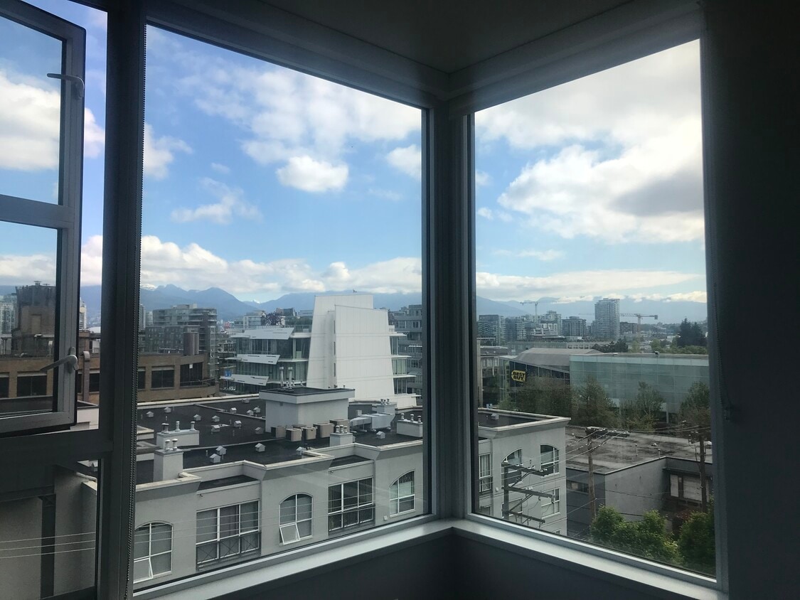 Photo principale - 538 7th Av W