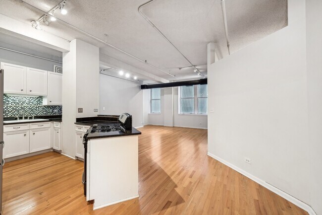 Foto del edificio - 161 W Harrison St