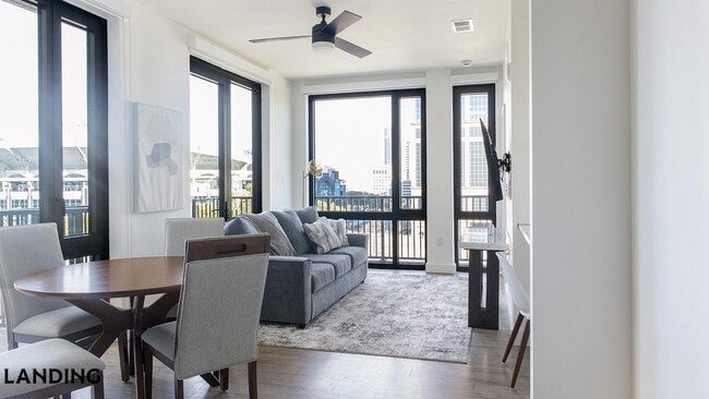 Building Photo - 1007 S Mint St