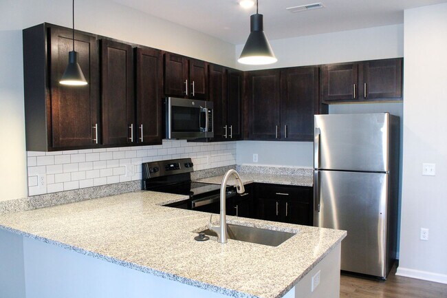 Foto del edificio - 3281 Redhawk St