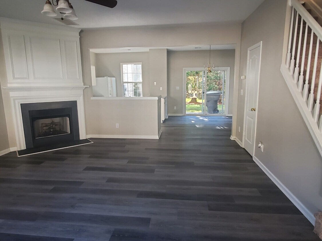 Foto principal - 3992 Katherine Way