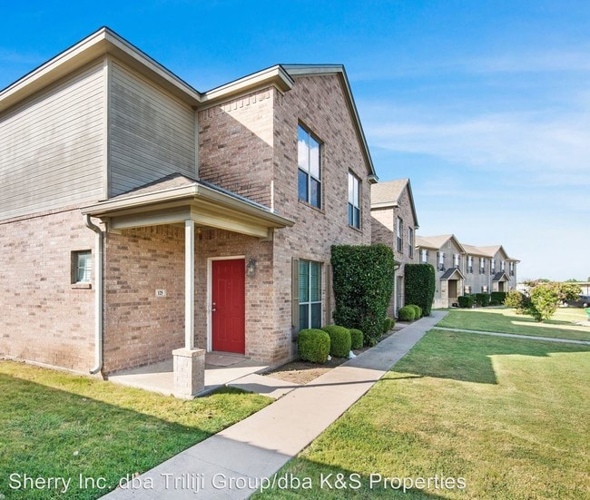 Building Photo - 119-125 Bentwood Dr