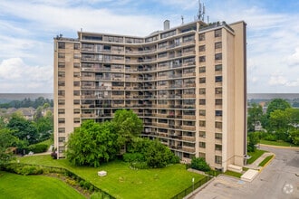 Building Photo - Royal Gate Apartments