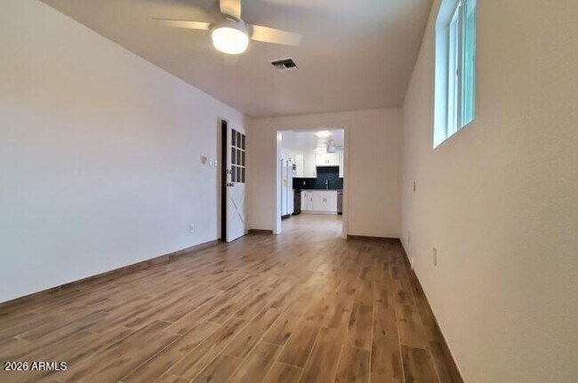 Building Photo - 3710 E Thunderbird Rd