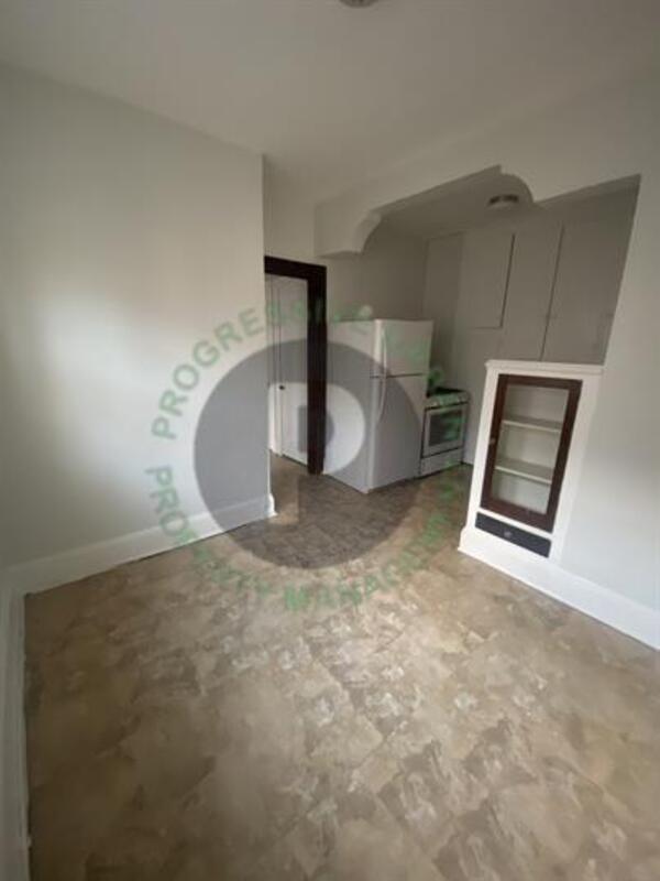 Foto del edificio - 1442 W 101st St