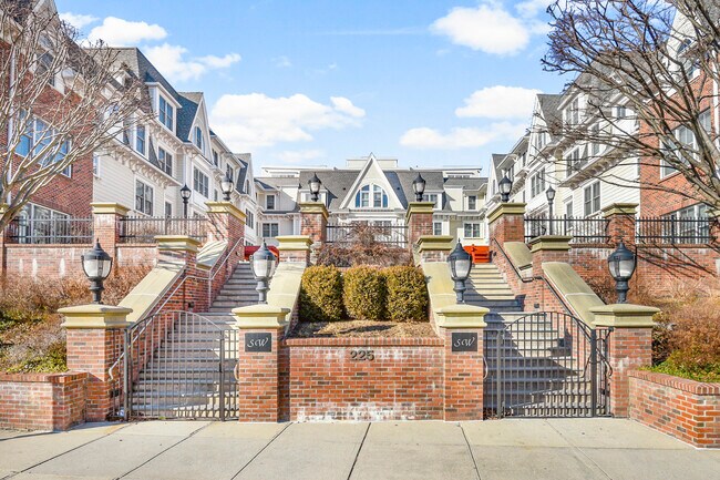 Foto del edificio - 225 Stanley Ave