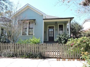 Building Photo - 636 Napoleon St