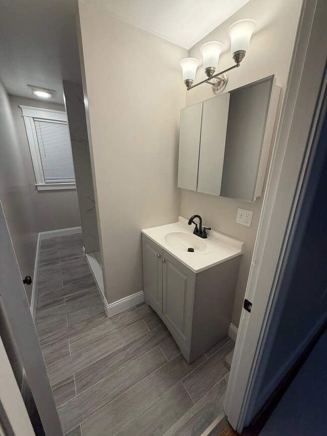 Photo - 936 S Main St Apartment