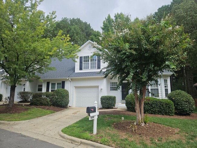 Building Photo - 1600 Poets Glade Dr