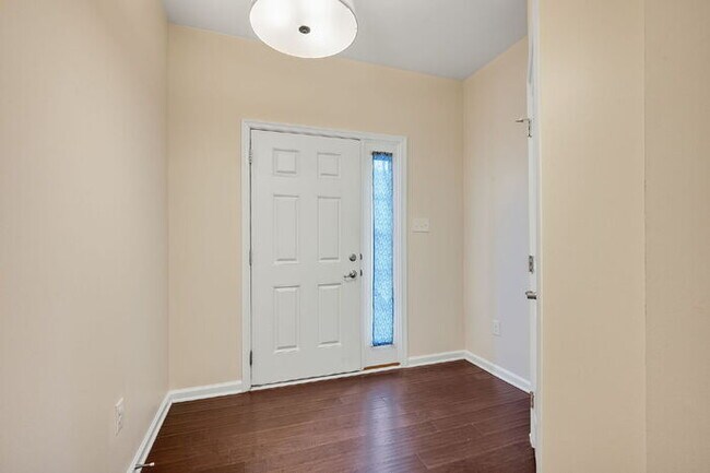 Foto del edificio - 3 Bedroom Townhome in Mechanicsville – $2,400/mo