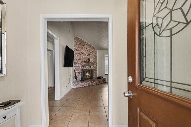 Foto del edificio - 23219 Good Dale Ln