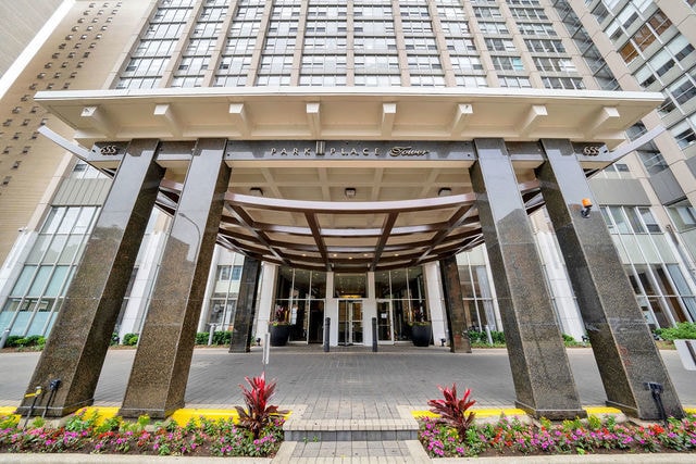 Foto del edificio - 655 W Irving Park Rd